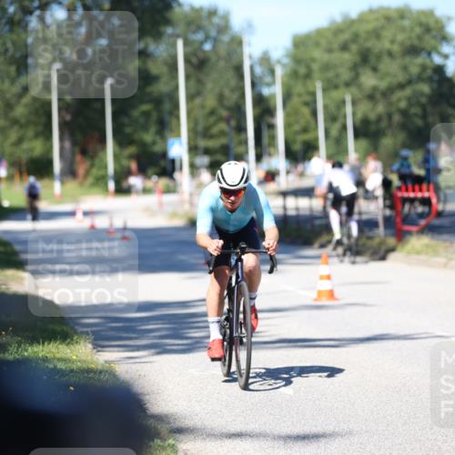 17.08.2025 - KN Förde Triathlon 2025 Yannick Fuchs http://msf.ph/oto/8625515 17.08.2025 12:49:12 Radfahren 419, 422, 439 meine-sportfotos.de