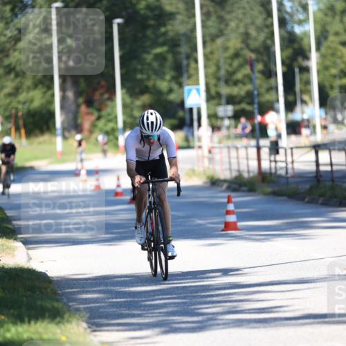 17.08.2025 - KN Förde Triathlon 2025 Yannick Fuchs http://msf.ph/oto/8625521 17.08.2025 12:49:16 Radfahren 419, 422, 423, 422 meine-sportfotos.de