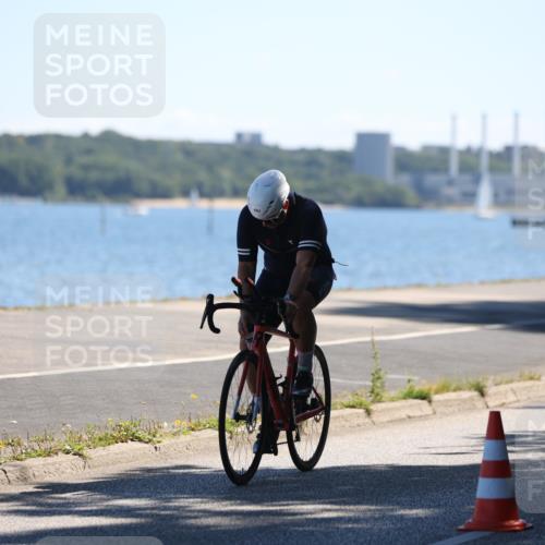 17.08.2025 - KN Förde Triathlon 2025 Yannick Fuchs http://msf.ph/oto/8625535 17.08.2025 12:49:26 Radfahren 413, 417, 423, 441, 419, 423 meine-sportfotos.de