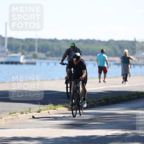 17.08.2025 - KN Förde Triathlon 2025 Yannick Fuchs http://msf.ph/oto/8625547 17.08.2025 12:49:37 Radfahren 424, 413, 417 meine-sportfotos.de