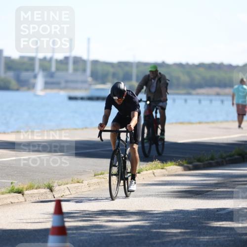 17.08.2025 - KN Förde Triathlon 2025 Yannick Fuchs http://msf.ph/oto/8625548 17.08.2025 12:49:37 Radfahren 424, 413, 417 meine-sportfotos.de