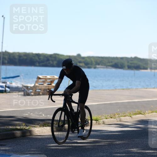17.08.2025 - KN Förde Triathlon 2025 Yannick Fuchs http://msf.ph/oto/8625553 17.08.2025 12:49:39 Radfahren 424, 447, 413, 417 meine-sportfotos.de