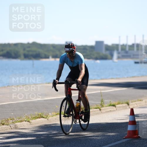 17.08.2025 - KN Förde Triathlon 2025 Yannick Fuchs http://msf.ph/oto/8625564 17.08.2025 12:49:48 Radfahren 447, 457 meine-sportfotos.de