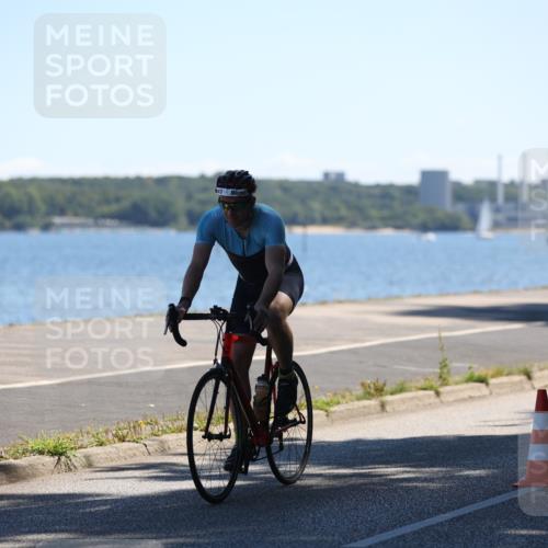 17.08.2025 - KN Förde Triathlon 2025 Yannick Fuchs http://msf.ph/oto/8625565 17.08.2025 12:49:48 Radfahren 447, 457 meine-sportfotos.de