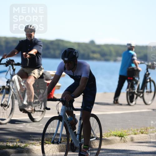 17.08.2025 - KN Förde Triathlon 2025 Yannick Fuchs http://msf.ph/oto/8625607 17.08.2025 12:50:22 Radfahren 416, 433, 440, 440 meine-sportfotos.de