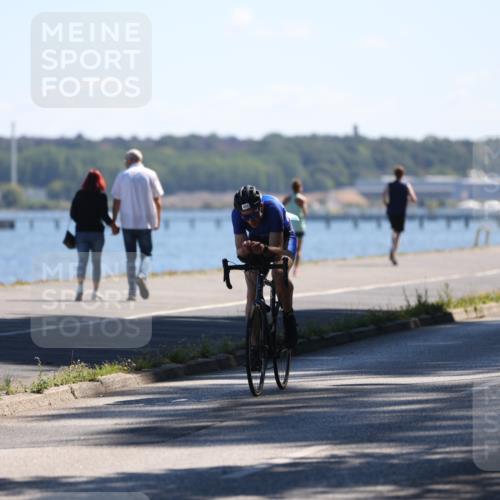 17.08.2025 - KN Förde Triathlon 2025 Yannick Fuchs http://msf.ph/oto/8625614 17.08.2025 12:50:25 Radfahren 395, 416, 433, 416, 440 meine-sportfotos.de