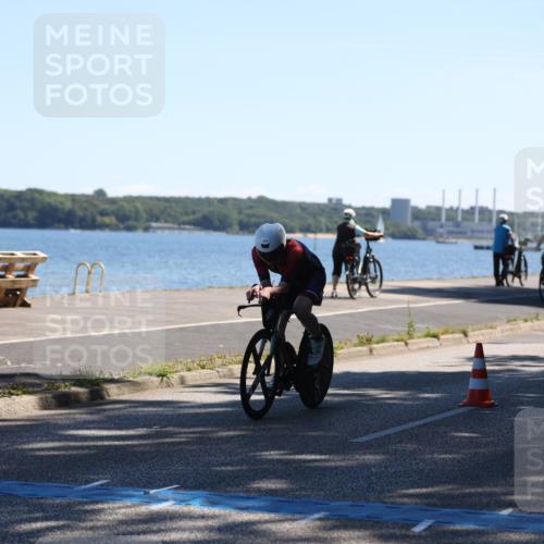 17.08.2025 - KN Förde Triathlon 2025 Yannick Fuchs http://msf.ph/oto/8625649 17.08.2025 12:50:39 Radfahren 403, 428, 439, 395, 450 meine-sportfotos.de