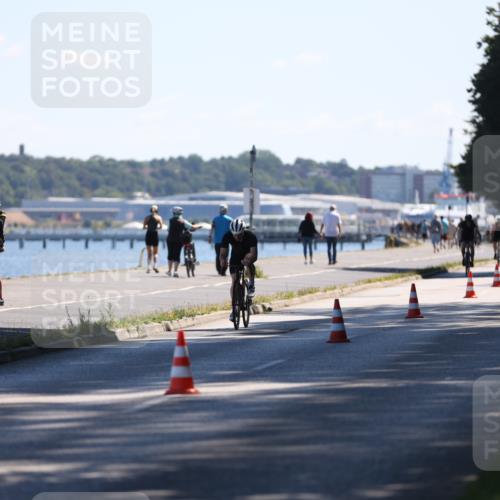 17.08.2025 - KN Förde Triathlon 2025 Yannick Fuchs http://msf.ph/oto/8625698 17.08.2025 12:51:26 Radfahren 408, 431, 445, 457, 466, 447 meine-sportfotos.de