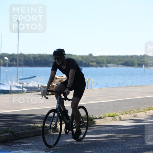 17.08.2025 - KN Förde Triathlon 2025 Yannick Fuchs http://msf.ph/oto/8625717 17.08.2025 12:51:38 Radfahren 430, 434, 458, 466, 408, 431, 445, 457, 466 meine-sportfotos.de