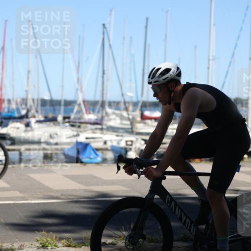 17.08.2025 - KN Förde Triathlon 2025 Yannick Fuchs http://msf.ph/oto/8625723 17.08.2025 12:51:40 Radfahren 430, 434, 458, 408, 458, 466 meine-sportfotos.de