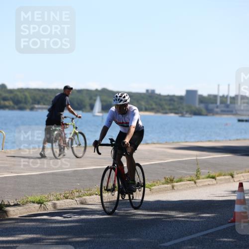 17.08.2025 - KN Förde Triathlon 2025 Yannick Fuchs http://msf.ph/oto/8625740 17.08.2025 12:52:03 Radfahren 450, 452, 403, 416, 433 meine-sportfotos.de