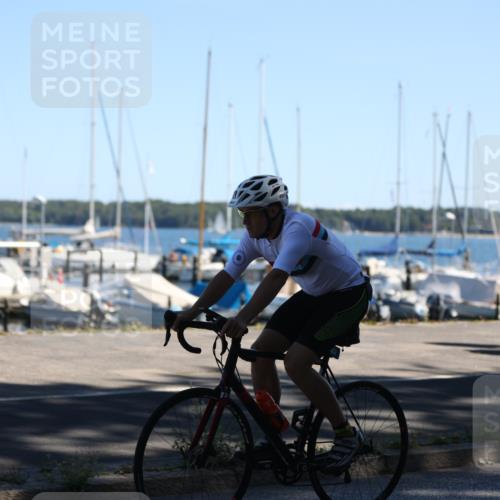 17.08.2025 - KN Förde Triathlon 2025 Yannick Fuchs http://msf.ph/oto/8625743 17.08.2025 12:52:04 Radfahren 450, 452, 403, 416, 433 meine-sportfotos.de
