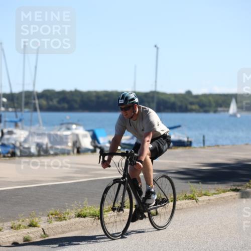 17.08.2025 - KN Förde Triathlon 2025 Yannick Fuchs http://msf.ph/oto/8625769 17.08.2025 12:52:47 Radfahren 402, 404, 426, 445, 446, 460, 464, 426 meine-sportfotos.de