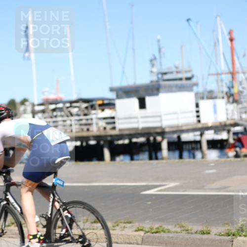17.08.2025 - KN Förde Triathlon 2025 Yannick Fuchs http://msf.ph/oto/8625787 17.08.2025 12:52:57 Radfahren 445, 402, 460, 464 meine-sportfotos.de