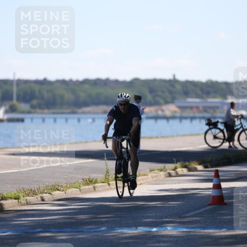 17.08.2025 - KN Förde Triathlon 2025 Yannick Fuchs http://msf.ph/oto/8625799 17.08.2025 12:53:24 Radfahren 411, 430, 435, 436, 461, 473, 476, 509, 458 meine-sportfotos.de