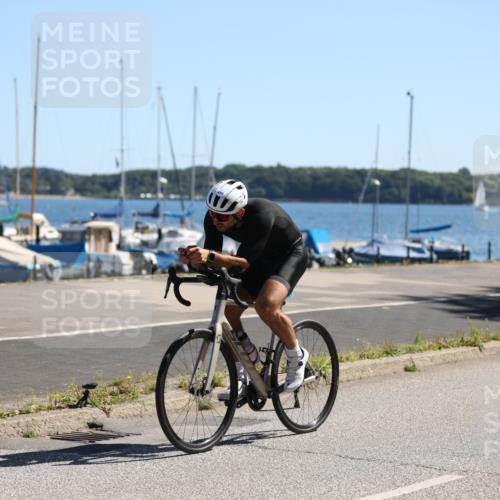 17.08.2025 - KN Förde Triathlon 2025 Yannick Fuchs http://msf.ph/oto/8625836 17.08.2025 12:53:39 Radfahren 401, 418, 432, 452, 465, 471, 472, 493, 401, 430, 476 meine-sportfotos.de