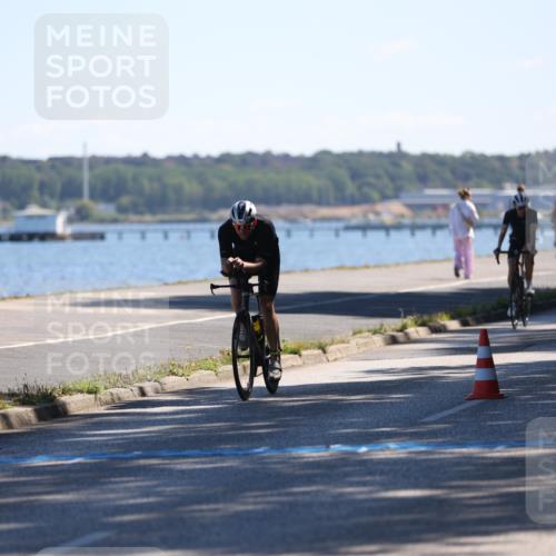 17.08.2025 - KN Förde Triathlon 2025 Yannick Fuchs http://msf.ph/oto/8625858 17.08.2025 12:54:15 Radfahren 398, 402, 409, 412, 453, 459, 470, 475, 404, 469 meine-sportfotos.de