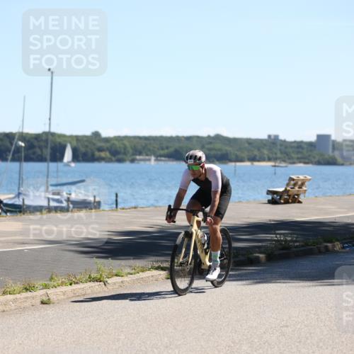 17.08.2025 - KN Förde Triathlon 2025 Yannick Fuchs http://msf.ph/oto/8625867 17.08.2025 12:54:18 Radfahren 402, 409, 412, 453, 459, 460, 470, 475, 398, 404 meine-sportfotos.de