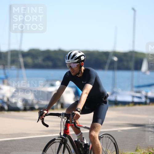 17.08.2025 - KN Förde Triathlon 2025 Yannick Fuchs http://msf.ph/oto/8625870 17.08.2025 12:54:19 Radfahren 402, 409, 412, 453, 459, 460, 470, 475, 479, 398, 459, 475 meine-sportfotos.de