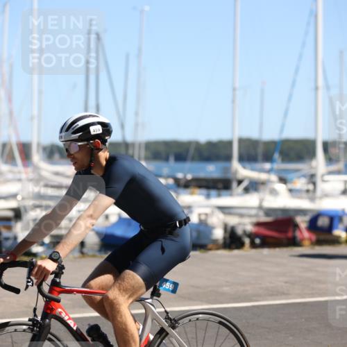 17.08.2025 - KN Förde Triathlon 2025 Yannick Fuchs http://msf.ph/oto/8625874 17.08.2025 12:54:20 Radfahren 402, 409, 412, 453, 460, 470, 479, 398, 409, 459, 475 meine-sportfotos.de