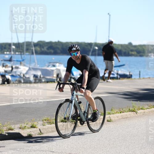 17.08.2025 - KN Förde Triathlon 2025 Yannick Fuchs http://msf.ph/oto/8625887 17.08.2025 12:54:31 Radfahren 426, 479, 402, 460, 479 meine-sportfotos.de