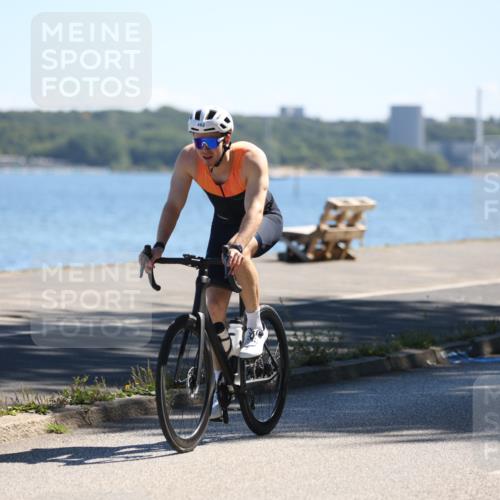17.08.2025 - KN Förde Triathlon 2025 Yannick Fuchs http://msf.ph/oto/8625908 17.08.2025 12:55:05 Radfahren 418, 432, 436, 462, 471, 476, 482, 491, 509, 396, 401, 411, 435, 461, 483, 498 meine-sportfotos.de
