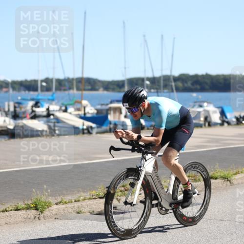 17.08.2025 - KN Förde Triathlon 2025 Yannick Fuchs http://msf.ph/oto/8625925 17.08.2025 12:55:26 Radfahren 406, 421, 465, 406 meine-sportfotos.de