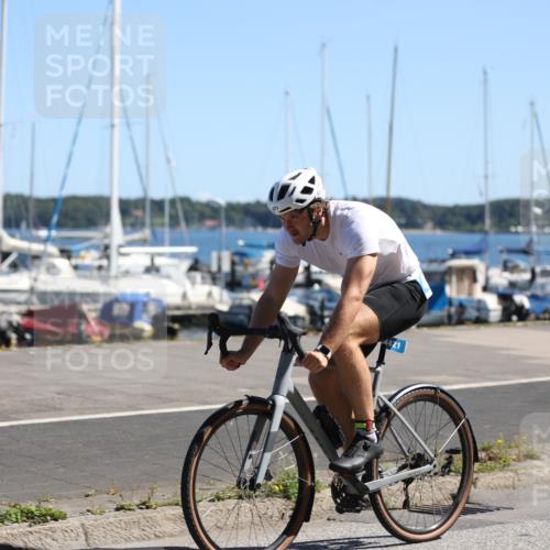 17.08.2025 - KN Förde Triathlon 2025 Yannick Fuchs http://msf.ph/oto/8625933 17.08.2025 12:55:28 Radfahren 421, 465, 406 meine-sportfotos.de