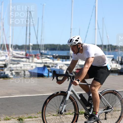 17.08.2025 - KN Förde Triathlon 2025 Yannick Fuchs http://msf.ph/oto/8625934 17.08.2025 12:55:29 Radfahren 421, 455, 465, 406, 421, 465 meine-sportfotos.de