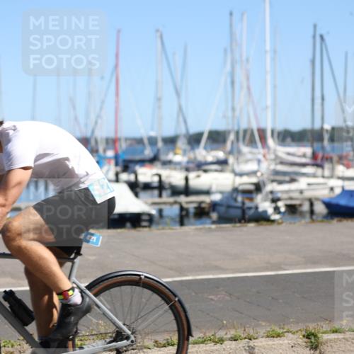 17.08.2025 - KN Förde Triathlon 2025 Yannick Fuchs http://msf.ph/oto/8625936 17.08.2025 12:55:29 Radfahren 421, 455, 465, 406, 421, 465 meine-sportfotos.de