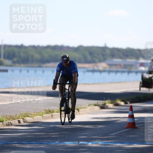 17.08.2025 - KN Förde Triathlon 2025 Yannick Fuchs http://msf.ph/oto/8625937 17.08.2025 12:55:38 Radfahren 357, 398, 414, 455, 475 meine-sportfotos.de