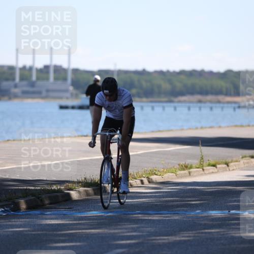 17.08.2025 - KN Förde Triathlon 2025 Yannick Fuchs http://msf.ph/oto/8625960 17.08.2025 12:55:51 Radfahren 409, 453, 470, 490, 544, 398, 475 meine-sportfotos.de