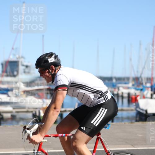 17.08.2025 - KN Förde Triathlon 2025 Yannick Fuchs http://msf.ph/oto/8625970 17.08.2025 12:55:53 Radfahren 453, 470, 490, 544, 409, 475, 544 meine-sportfotos.de