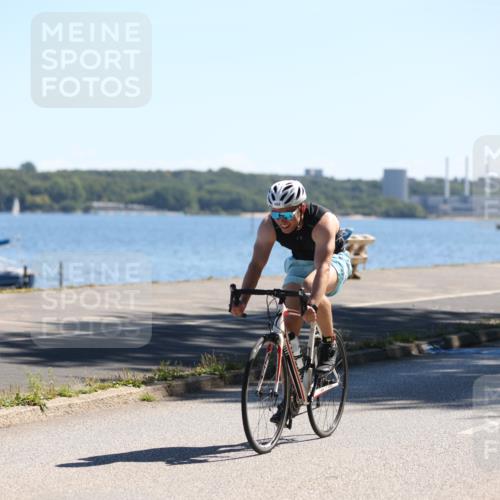 17.08.2025 - KN Förde Triathlon 2025 Yannick Fuchs http://msf.ph/oto/8625978 17.08.2025 12:56:03 Radfahren 459, 490, 453, 470, 490 meine-sportfotos.de