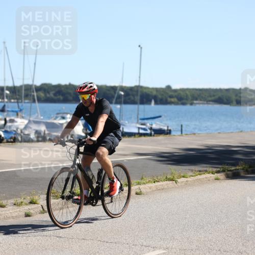 17.08.2025 - KN Förde Triathlon 2025 Yannick Fuchs http://msf.ph/oto/8626010 17.08.2025 12:56:25 Radfahren 407, 415, 422, 443, 486, 487, 501, 505, 506, 513, 486 meine-sportfotos.de
