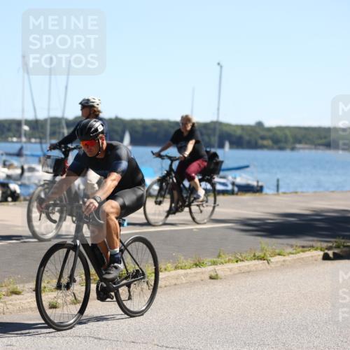 17.08.2025 - KN Förde Triathlon 2025 Yannick Fuchs http://msf.ph/oto/8626031 17.08.2025 12:56:36 Radfahren 396, 407, 422, 462, 480, 487, 496, 498, 500, 504, 505, 507, 422, 443, 501, 505, 506, 513 meine-sportfotos.de