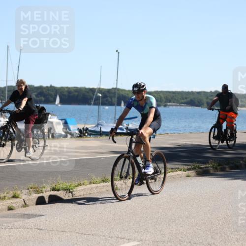 17.08.2025 - KN Förde Triathlon 2025 Yannick Fuchs http://msf.ph/oto/8626033 17.08.2025 12:56:36 Radfahren 396, 407, 422, 462, 480, 487, 496, 498, 500, 504, 505, 507, 422, 443, 501, 505, 506, 513 meine-sportfotos.de