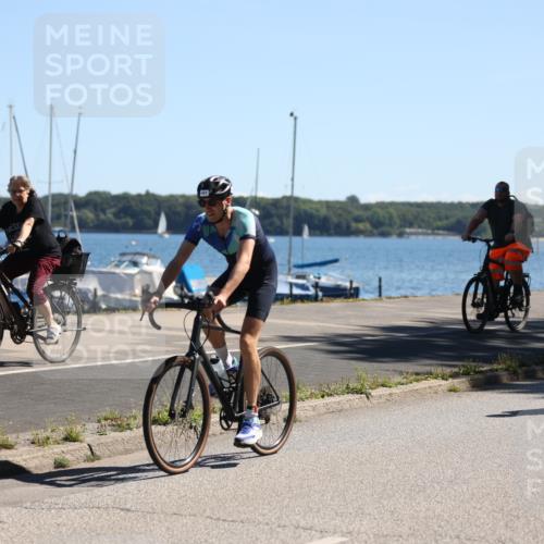 17.08.2025 - KN Förde Triathlon 2025 Yannick Fuchs http://msf.ph/oto/8626034 17.08.2025 12:56:36 Radfahren 396, 407, 422, 462, 480, 487, 496, 498, 500, 504, 505, 507, 422, 443, 501, 505, 506, 513 meine-sportfotos.de