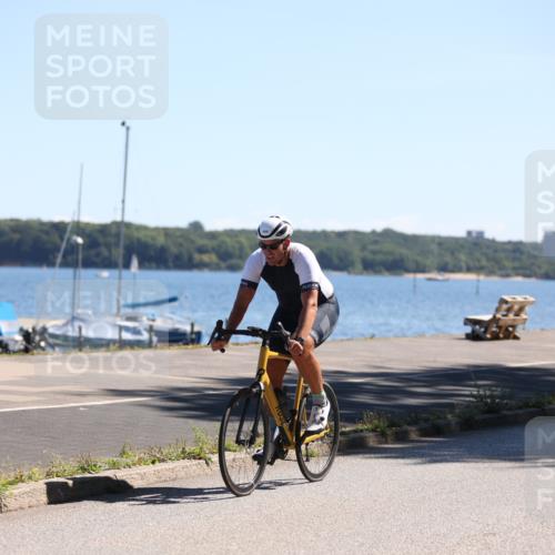 17.08.2025 - KN Förde Triathlon 2025 Yannick Fuchs http://msf.ph/oto/8626042 17.08.2025 12:56:39 Radfahren 396, 420, 462, 477, 480, 496, 498, 500, 504, 507, 396, 407, 422, 443, 487, 501, 505, 506, 513 meine-sportfotos.de