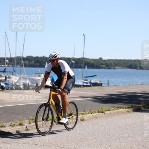 17.08.2025 - KN Förde Triathlon 2025 Yannick Fuchs http://msf.ph/oto/8626044 17.08.2025 12:56:40 Radfahren 420, 462, 477, 480, 496, 498, 500, 504, 507, 396, 407, 422, 443, 487, 500, 501, 505, 506 meine-sportfotos.de