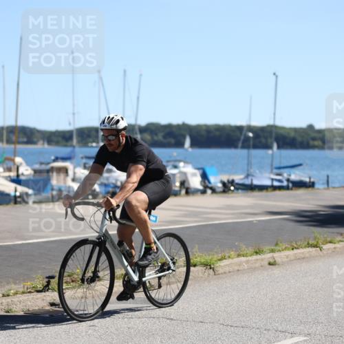 17.08.2025 - KN Förde Triathlon 2025 Yannick Fuchs http://msf.ph/oto/8626047 17.08.2025 12:56:45 Radfahren 406, 420, 462, 477, 480, 491, 496, 504, 396, 496, 498, 500, 507 meine-sportfotos.de