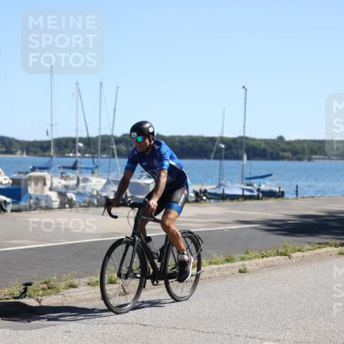 17.08.2025 - KN Förde Triathlon 2025 Yannick Fuchs http://msf.ph/oto/8626050 17.08.2025 12:56:46 Radfahren 406, 420, 462, 477, 480, 491, 504, 462, 496, 498, 500, 507 meine-sportfotos.de