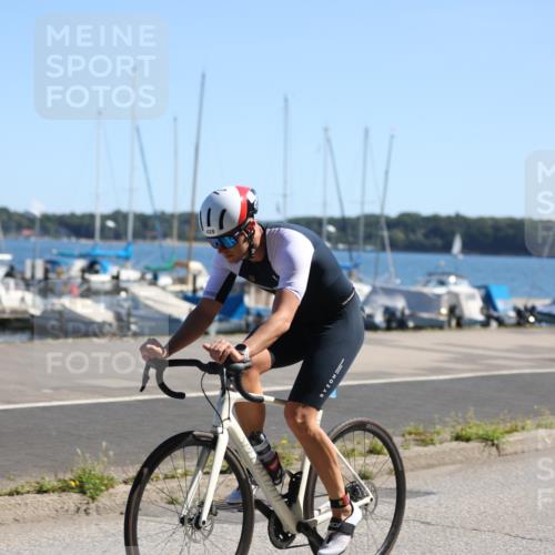 17.08.2025 - KN Förde Triathlon 2025 Yannick Fuchs http://msf.ph/oto/8626056 17.08.2025 12:56:51 Radfahren 406, 420, 477, 482, 491, 525, 420, 462, 477, 480, 496, 504 meine-sportfotos.de