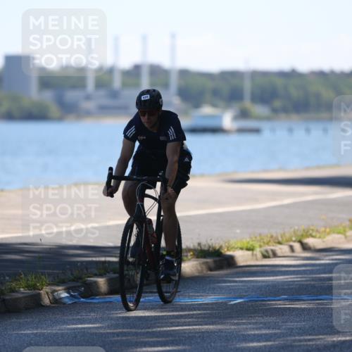 17.08.2025 - KN Förde Triathlon 2025 Yannick Fuchs http://msf.ph/oto/8626058 17.08.2025 12:57:01 Radfahren 419, 438, 525, 482 meine-sportfotos.de