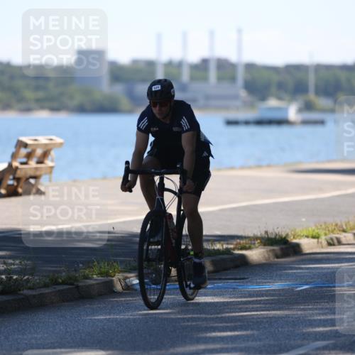 17.08.2025 - KN Förde Triathlon 2025 Yannick Fuchs http://msf.ph/oto/8626059 17.08.2025 12:57:01 Radfahren 419, 438, 525, 482 meine-sportfotos.de