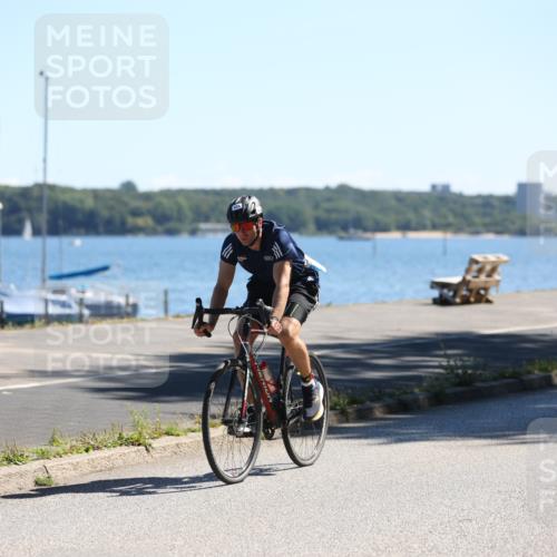 17.08.2025 - KN Förde Triathlon 2025 Yannick Fuchs http://msf.ph/oto/8626061 17.08.2025 12:57:02 Radfahren 419, 421, 438, 525, 482, 525 meine-sportfotos.de