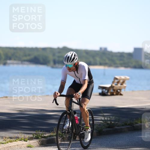 17.08.2025 - KN Förde Triathlon 2025 Yannick Fuchs http://msf.ph/oto/8626072 17.08.2025 12:57:10 Radfahren 414, 419, 421, 438 meine-sportfotos.de