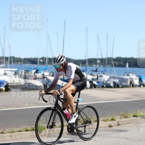 17.08.2025 - KN Förde Triathlon 2025 Yannick Fuchs http://msf.ph/oto/8626074 17.08.2025 12:57:11 Radfahren 414, 419, 421, 455, 419, 438 meine-sportfotos.de