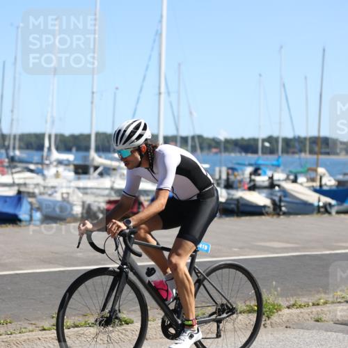 17.08.2025 - KN Förde Triathlon 2025 Yannick Fuchs http://msf.ph/oto/8626075 17.08.2025 12:57:11 Radfahren 414, 419, 421, 455, 419, 438 meine-sportfotos.de