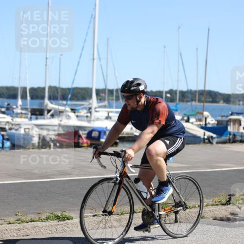 17.08.2025 - KN Förde Triathlon 2025 Yannick Fuchs http://msf.ph/oto/8626085 17.08.2025 12:57:28 Radfahren 357, 397, 544, 410, 413, 417, 455 meine-sportfotos.de
